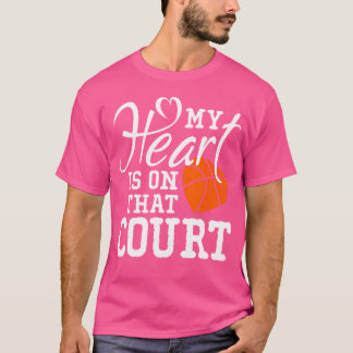 Mein Herz steht auf dem Basketball auf dem Hof T-Shirt