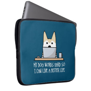 Mein Hund arbeitet hart Laptopschutzhülle