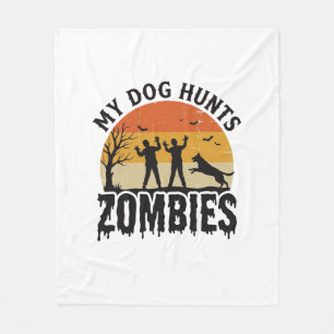 Mein Hund jagt Zombies Vintage Halloween Hund Kuns Fleecedecke