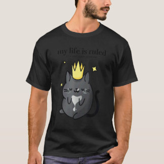 Mein Leben wird von einem winzigen Fellüberlord re T-Shirt