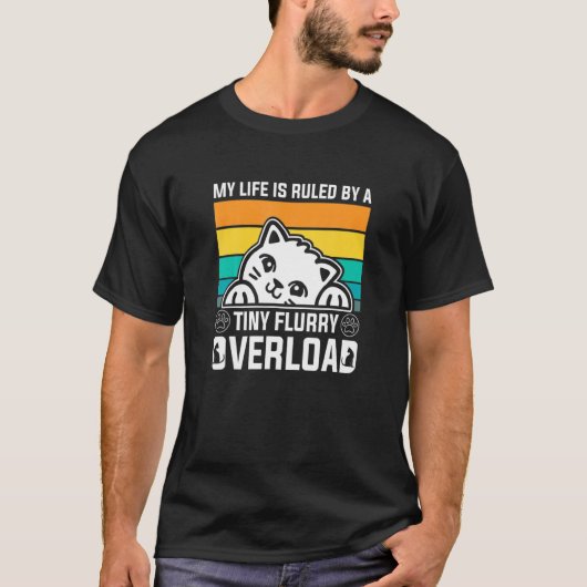 Mein Leben wird von einer Iny Flurry Overload Cat  T-Shirt (Vorderseite)