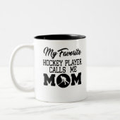 Mein Lieblings-Hockey-Spieler ruft mich Mama Zweifarbige Tasse (Links)
