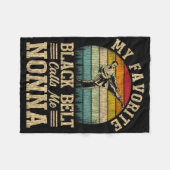 Mein liebster schwarzer Gürtel nennt mich Nonna Mu Fleecedecke (Vorderseite (Horizontal))