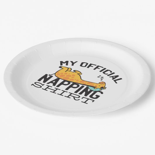 Mein offizielles Shirt - Lazy schlafend Giraffe Pappteller (Schrägansicht)