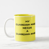 Mein Schutzengel braucht einen Schutzengel. Zweifarbige Tasse (Links)