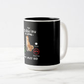 Mein shiba inu ruft | Spaß Dog Gift Zweifarbige Tasse (VorderseiteRechts)