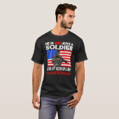 Mein Sohn im Jura ist Soldat und Soldat in La T-Shirt (Vorne ganz)
