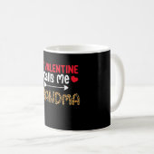 Mein Valentine nennt mich Oma Leopard Buffalo Kaffeetasse (VorderseiteRechts)