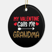 Mein Valentine nennt mich Oma Leopard Buffalo Keramik Ornament (Links)