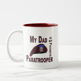 Mein Vater ist mein Lieblings-Fallschirmspringer Zweifarbige Tasse