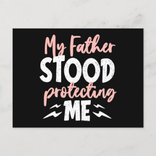 Mein Vater stand davor, mich zu schützen Postkarte