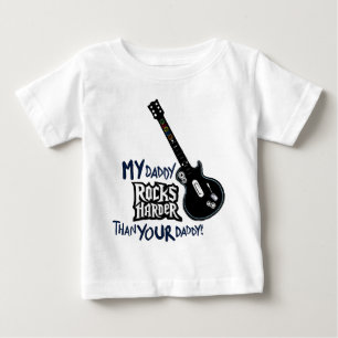 Mein Vati SCHAUKELT STARK als Ihr Vati! Baby T-shirt