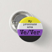 Meine Aussprache lautet: Ve/Ver - Nichtbinäre Mark Button (Vorne & Hinten)