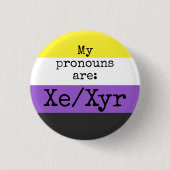 Meine Aussprache lautet: Xe/Xyr - Nichtbinäre Mark Button (Vorderseite)