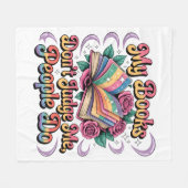 Meine Bücher beurteilen mich nicht... Fleecedecke (Vorderseite (Horizontal))