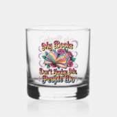 Meine Bücher beurteilen mich nicht... Whiskyglas (Vorderseite)