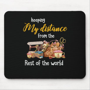Meine Distanz zur Erholung der Welt behaltend Mousepad