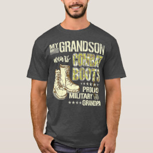 Meine Enkelin trägt die Kampfstiefel für die Milit T-Shirt