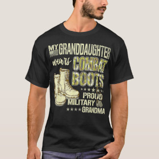 Meine Enkeltochter trägt Kampfstiefel und ist stol T-Shirt