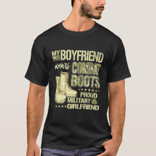 Meine Freundin trägt Kampfstiefel Militärmädchen T-Shirt
