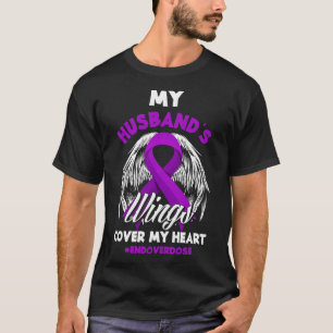 Meine Husband-Flügel decken meine Überdosierung am T-Shirt
