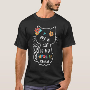 Meine Katze ist Lieblingskind Liebt Katzen  Katzen T-Shirt
