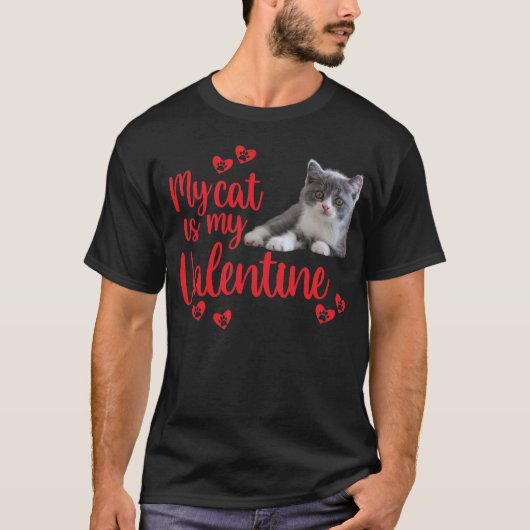 "Meine Katze ist mein Valentinstag" Männersache T-Shirt (Vorderseite)