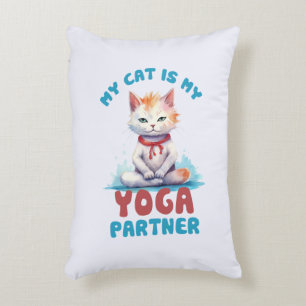 Meine Katze ist meine Yogapartnerin - eine adorabl Dekokissen