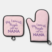 Meine Lieblingsmenschen nennen mich Nana Funny Oma Ofenhandschuh & Topflappen-Set (Vorderseite)