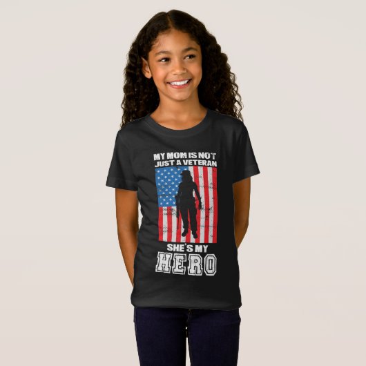 Meine Mama ist nicht nur eine Veteran, sie ist mei T-Shirt (Vorne ganz)