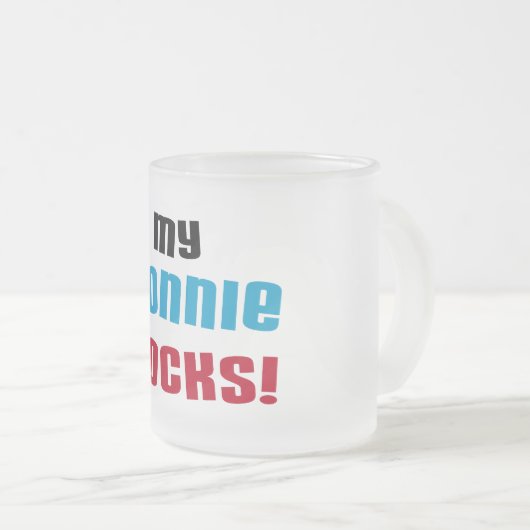 Meine Nonnie Rocks T - Shirt und Geschenke Mattglastasse (VorderseiteRechts)