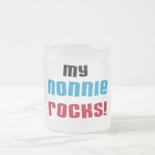 Meine Nonnie Rocks T - Shirt und Geschenke Mattglastasse (Mittel)