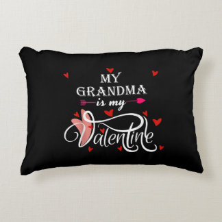 Meine Oma ist mein Valentine|Valentinstag Grandson Dekokissen
