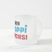 Meine Poppi Rocks T - Shirt und Geschenke Mattglastasse (VorderseiteRechts)