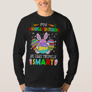 Meine Schüler im Kindergarten sind winzig kluge Ei T-Shirt