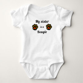 Meine Schwester ist Beagle Baby Strampler
