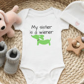 Meine Schwester ist eine Dackel (Hund) ein Stück Baby Strampler