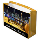 Melbourne Australia CBD Lights over Queen's Bridge Große Geschenktüte (Rückseite Schrägansicht)