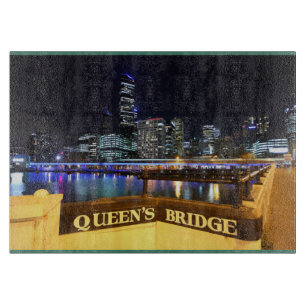 Melbourne Australia CBD Lights over Queen's Bridge Schneidebrett