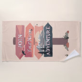 Melden Sie sich an für ein Abenteuer-Arrow-Zeichen Strandtuch (Vorderseite)