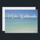 Mele Kalikimaka Beach Fotografie Hübsche Weihnacht Feiertagskarte<br><div class="desc">Diese hübschen Weihnachtskarten am Strand bieten eine wunderschöne Küstenlandschaft bei Sonnenaufgang mit eleganter Typografie in Weiß,  die Mele Kalikimaka heißt. Eine niedlich hawaiianische Art,  frohe Weihnachten im Stil einer tropischen Insel zu sagen. Bring mich in diesem Urlaub zum Ozean.</div>