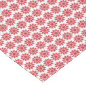 Mellow Geo Flowers - Christmas red on white decor. Tischdecke (Schrägansicht)