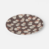 Mellow Snowmen - Weihnachts Muster amaro rot. Pappteller (Schrägansicht)