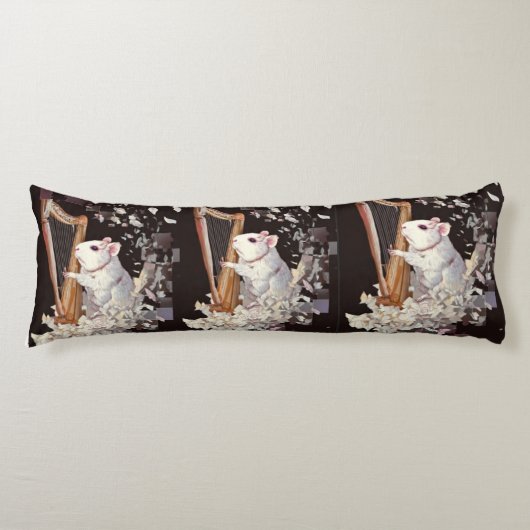 Melodic White Rat Body Pillow – Elegant Design Seitenschläferkissen (Vorderseite)