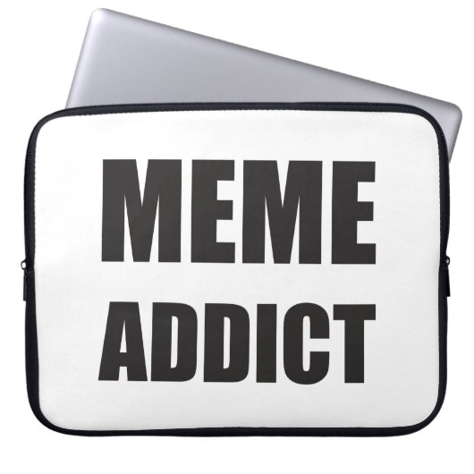 "Meme Addict" schwarze Textgestaltung Laptopschutzhülle (Vorderseite)