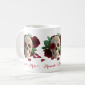 Memento Mori. Schädel mit rote Rosen Kaffeetasse (Vorderseite Links)