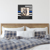 Memorial für den Polizeihund der Thin Blue Line K9 Leinwanddruck (Insitu (Schlafzimmer))