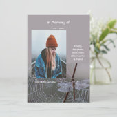Memorial Keepsake Card Dragonfly Dewdrops Einladung (Stehend Vorderseite)