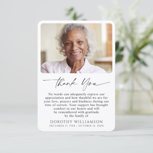 Memorial Photo Elegant Script Dankeskarte (Stehend Vorderseite)