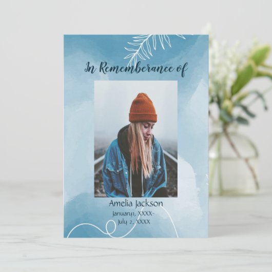 Memorial Service lädt zu blauen botanischen Blätte Einladung (Stehend Vorderseite)